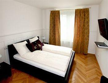 Guesthouse Dienerstrasse Zurich Exterior photo